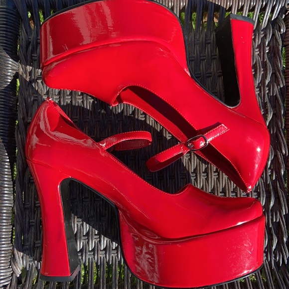 High Heel Platform Red Faux Patent Leather Mary Jane Shoes Women's Size 10 - Picture 5 of 6
